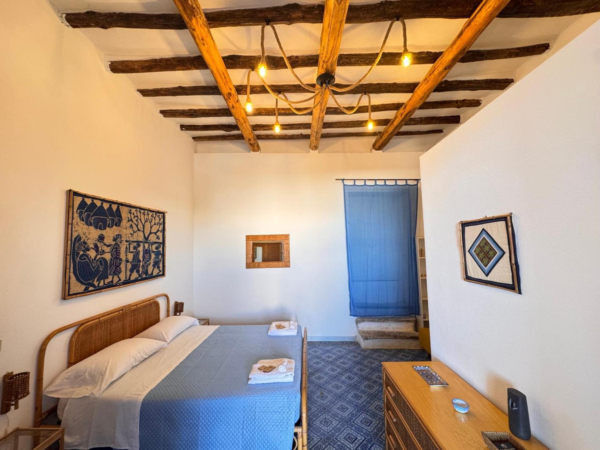 Villa Margherita - Appartamenti A Due Passi Dal Corso Di Santa Marina Salina A 100 Mt Dalla Spiaggia Luaran gambar